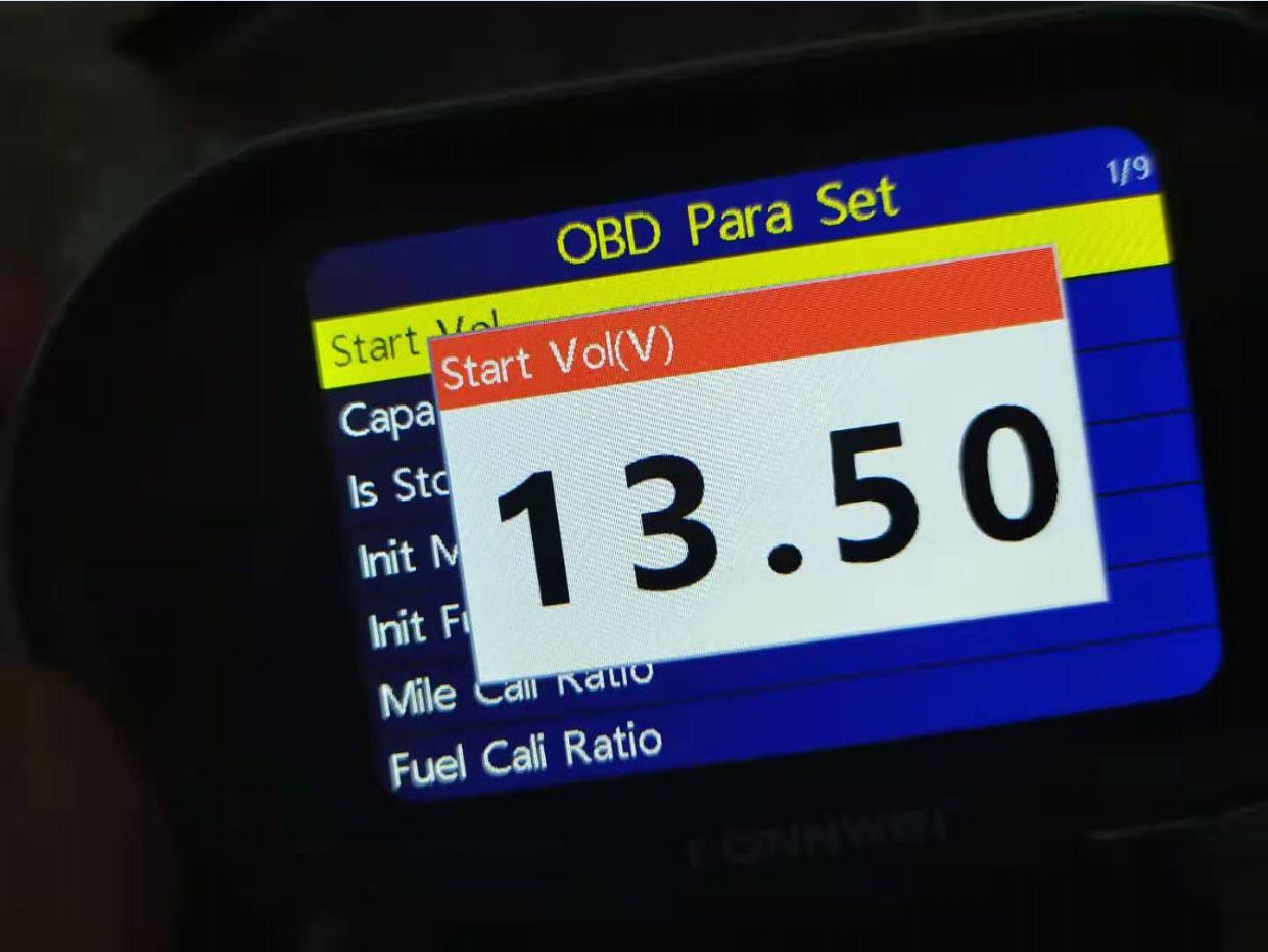 KONNWEI KW206 OBD2 On-Board